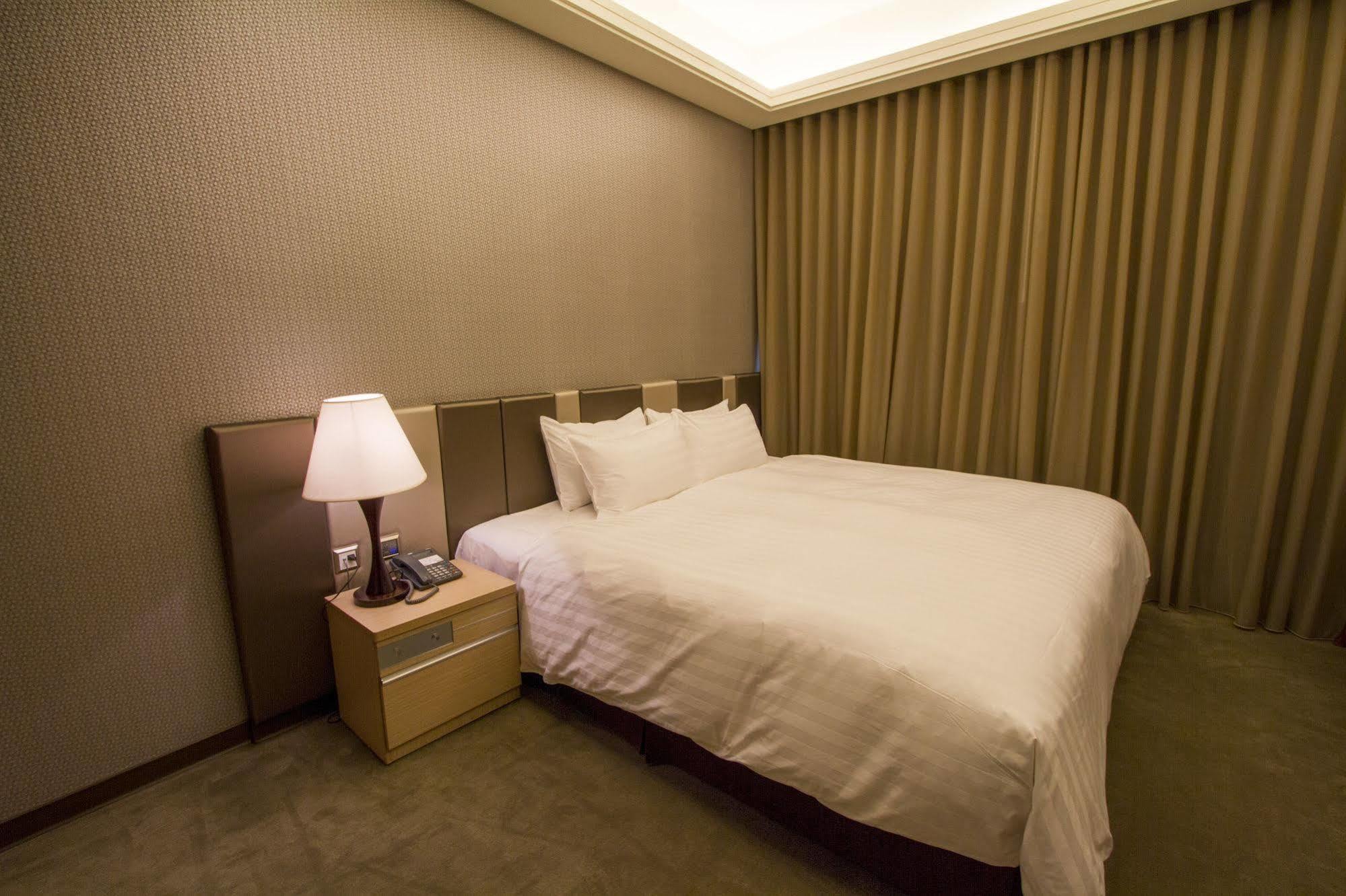 Hunt Champion Hotel Tchaj-čung Exteriér fotografie