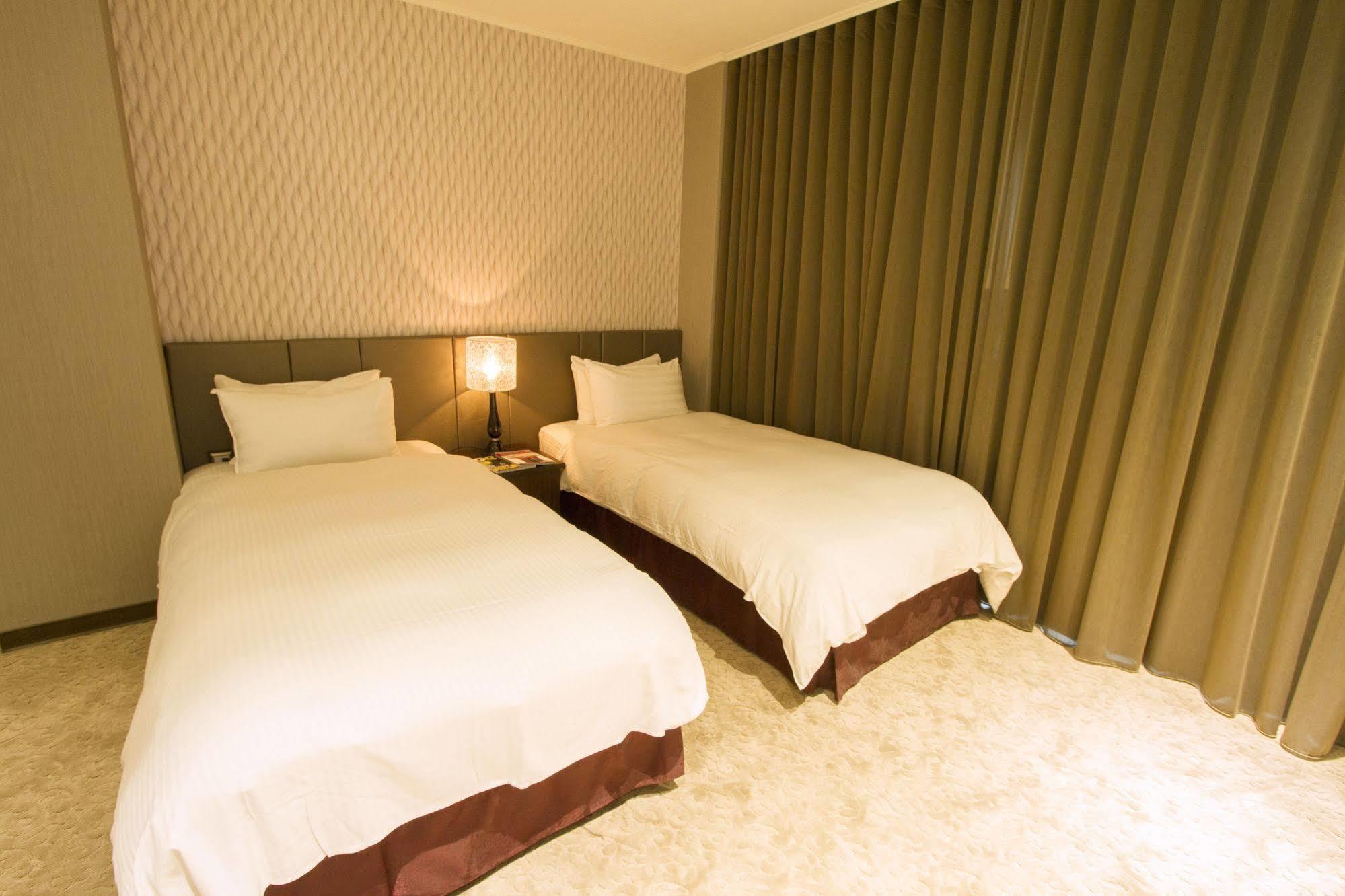 Hunt Champion Hotel Tchaj-čung Exteriér fotografie